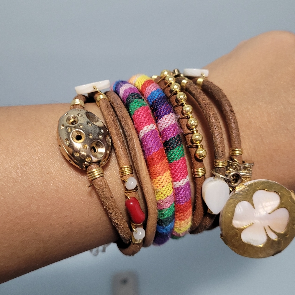 Multicolored bracelet